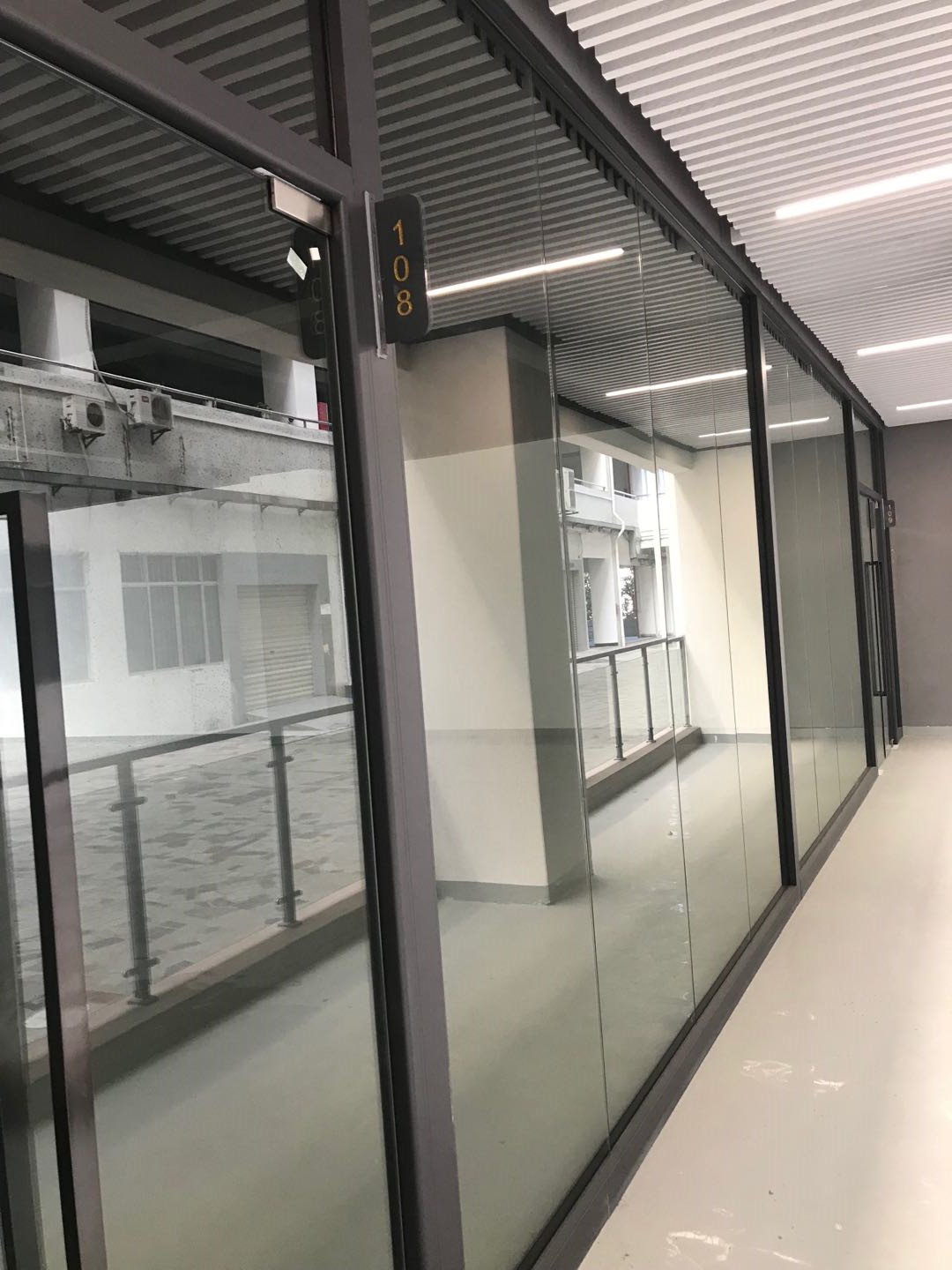 80單玻辦公高隔間